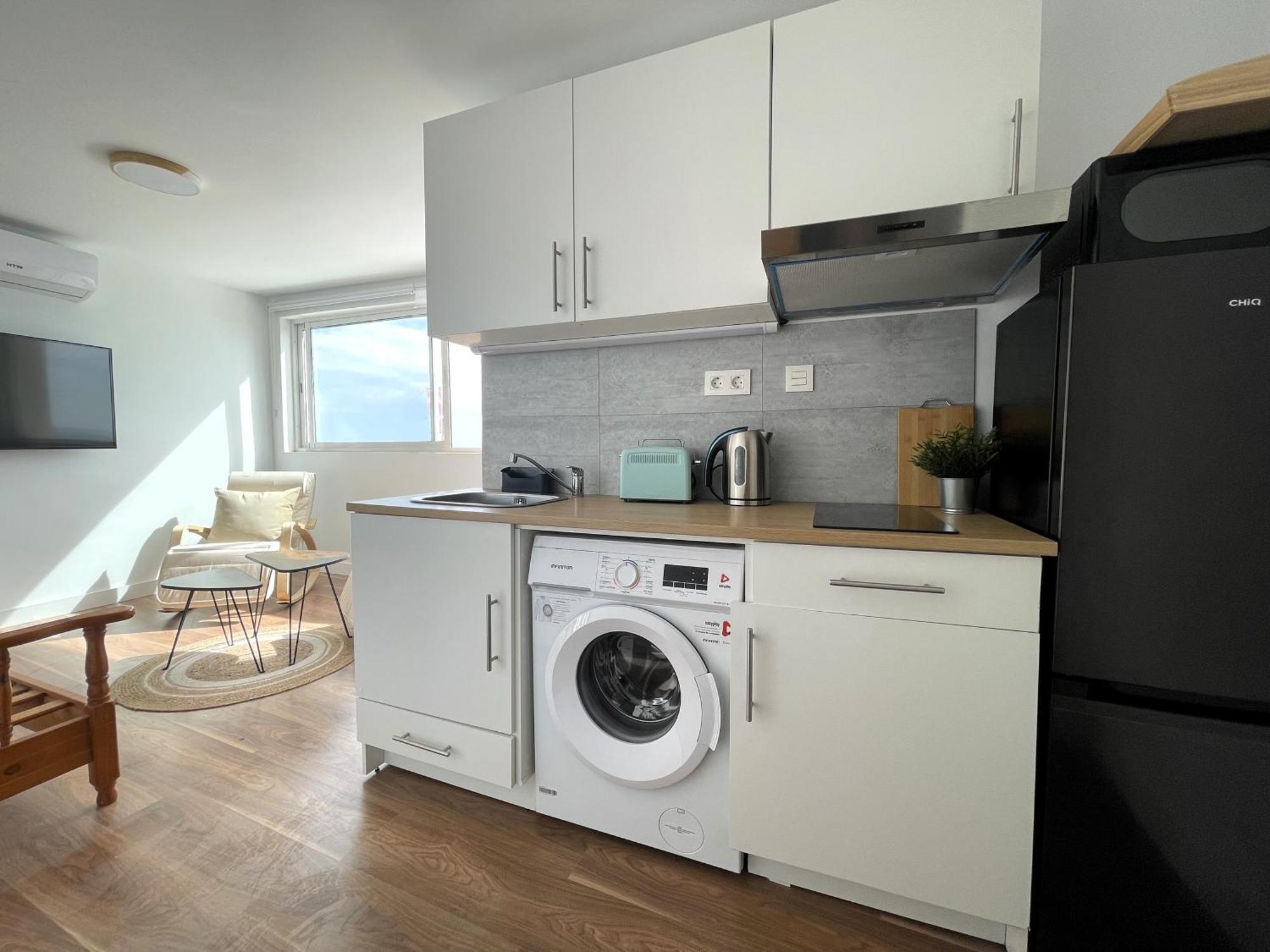 Apartamento Calma Carihuela Beach - 10 Metros De La Playa Torremolinos Eksteriør billede