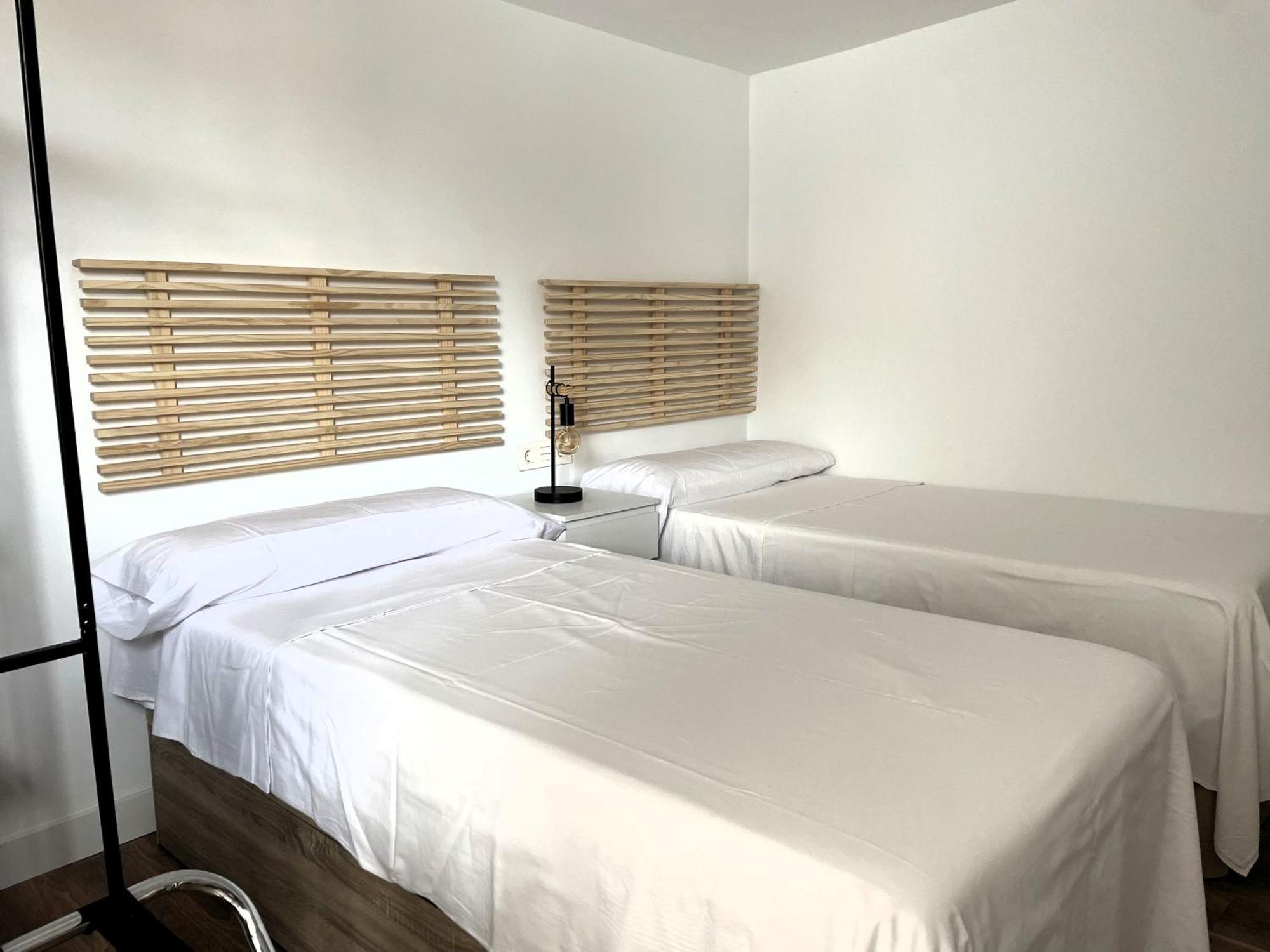 Apartamento Calma Carihuela Beach - 10 Metros De La Playa Torremolinos Eksteriør billede